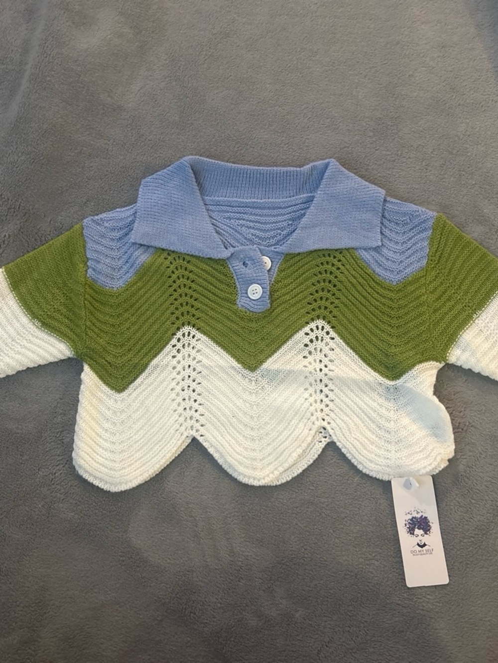 Woven Chevron Polo crop in Light Blue, Olive & White